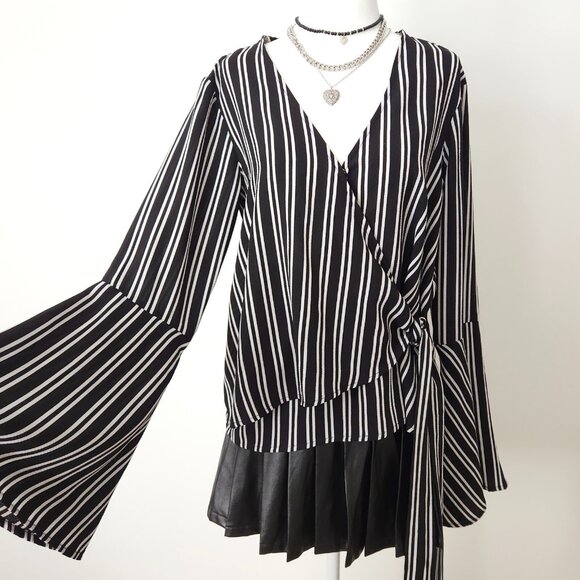 Chloe & Katie Tops - Striped Bell Sleeve Wrap Top Medium Black White Boho Flowy Goth Chloe‎ & Katie